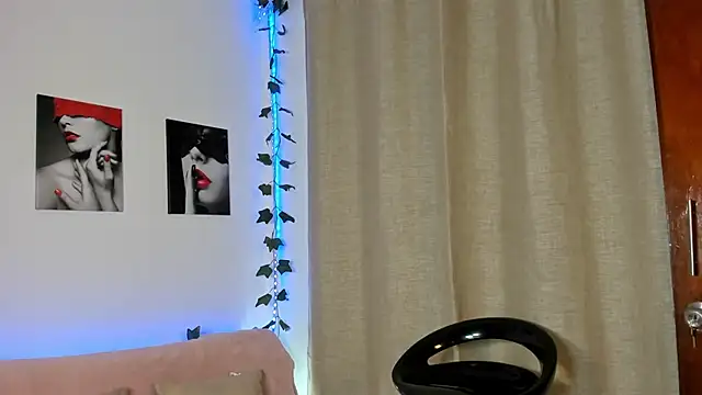 Snapshot of Rebeca_Marchetti chatting on April 28, 2026, 9:19 pm Rebeca Marchetti online show from April 28, 2026, 9:19 pm