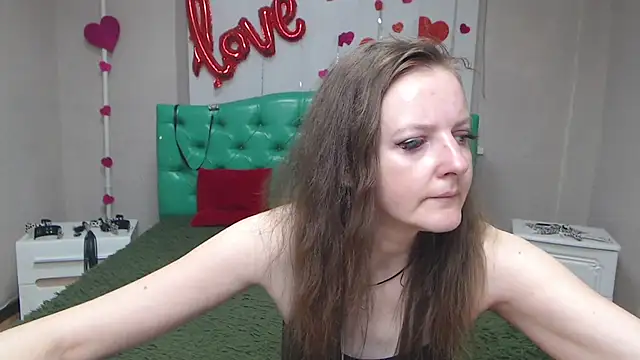 Snapshot of MeganPirs chatting on May 23, 2026, 5:06 am MeganPirs online show from May 23, 2026, 5:06 am