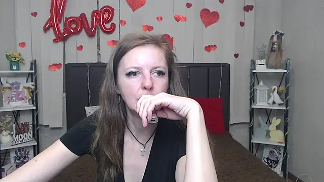 Snapshot of MeganPirs chatting on April 22, 2026, 5:42 pm MeganPirs online show from April 22, 2026, 5:42 pm