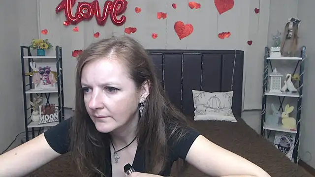 Snapshot of MeganPirs chatting on May 13, 2026, 5:31 pm MeganPirs online show from May 13, 2026, 5:31 pm