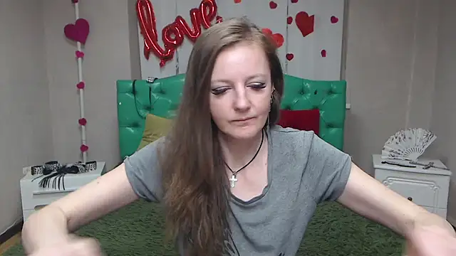 Snapshot of MeganPirs chatting on May 7, 2026, 5:16 pm MeganPirs online show from May 7, 2026, 5:16 pm