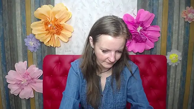Snapshot of MeganPirs chatting on May 27, 2026, 5:15 am MeganPirs online show from May 27, 2026, 5:15 am