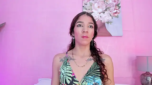 Snapshot of evelyn__rose1 chatting on March 3, 2026, 6:15 pm evelyn rose1 online show from March 3, 2026, 6:15 pm