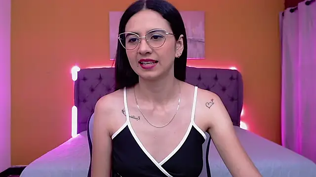 Snapshot of alexaneuer chatting on May 12, 2026, 1:39 pm alexaneuer online show from May 12, 2026, 1:39 pm