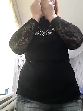 Snapshot of Belowa7364 chatting on March 17, 2026, 5:32 am Belowa7364 online show from March 17, 2026, 5:32 am