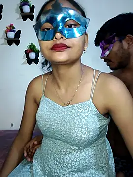 Snapshot of Sweet_Cpl_ chatting on April 27, 2026, 2:37 pm Sweet Cpl online show from April 27, 2026, 2:37 pm