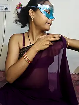 Snapshot of Sweet_Cpl_ chatting on April 17, 2026, 11:51 pm Sweet Cpl online show from April 17, 2026, 11:51 pm