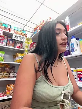 Snapshot of GeorgiaPink_ chatting on March 3, 2026, 6:48 pm GeorgiaPink online show from March 3, 2026, 6:48 pm