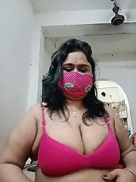 Snapshot of diyadey chatting on June 21, 2026, 6:46 pm diyadey online show from June 21, 2026, 6:46 pm