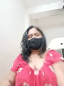 Snapshot of diyadey chatting on May 20, 2026, 7:33 pm diyadey online show from May 20, 2026, 7:33 pm