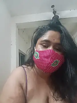 Snapshot of diyadey chatting on June 17, 2026, 8:08 pm diyadey online show from June 17, 2026, 8:08 pm