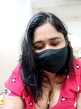 Snapshot of diyadey chatting on May 6, 2026, 8:24 pm diyadey online show from May 6, 2026, 8:24 pm