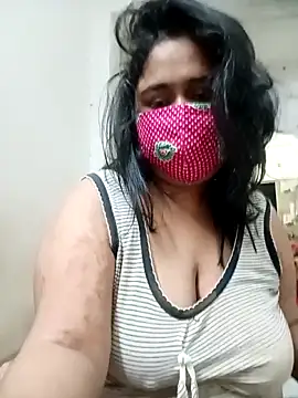 Snapshot of diyadey chatting on June 10, 2026, 10:00 pm diyadey online show from June 10, 2026, 10:00 pm