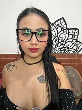 Snapshot of Emily_cute777 chatting on March 3, 2026, 6:09 am Emily cute777 online show from March 3, 2026, 6:09 am