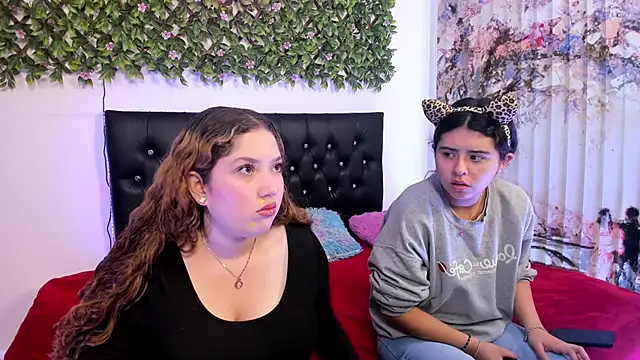 valeria and zoe online show from May 21, 2026, 2:03 pm