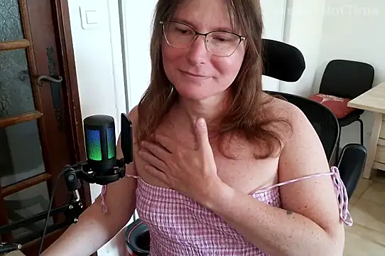 Snapshot of Jessica_hotTime chatting on April 19, 2026, 12:17 pm Jessica hotTime online show from April 19, 2026, 12:17 pm