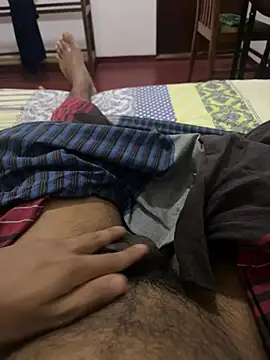 Snapshot of dvnd97 chatting on April 5, 2026, 10:55 am dvnd97 online show from April 5, 2026, 10:55 am