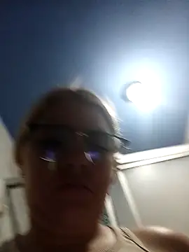 Snapshot of single_kitten chatting on March 30, 2026, 12:28 pm single kitten online show from March 30, 2026, 12:28 pm