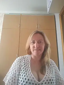 ChristinaYork online show from May 28, 2026, 12:11 pm