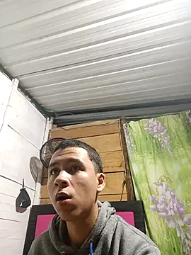 Mia axxel online show from February 26, 2026, 9:09 am