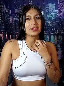 Snapshot of charlottte_wh chatting on April 12, 2026, 6:49 am charlottte wh online show from April 12, 2026, 6:49 am