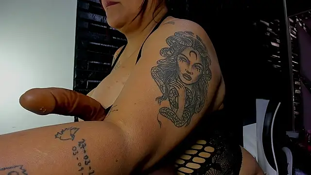 Snapshot of ScarlettSexRx chatting on April 1, 2026, 1:41 pm ScarlettSexRx online show from April 1, 2026, 1:41 pm