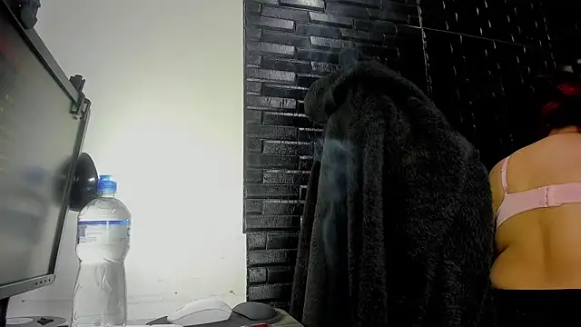 Snapshot of ScarlettSexRx chatting on April 2, 2026, 12:56 pm ScarlettSexRx online show from April 2, 2026, 12:56 pm