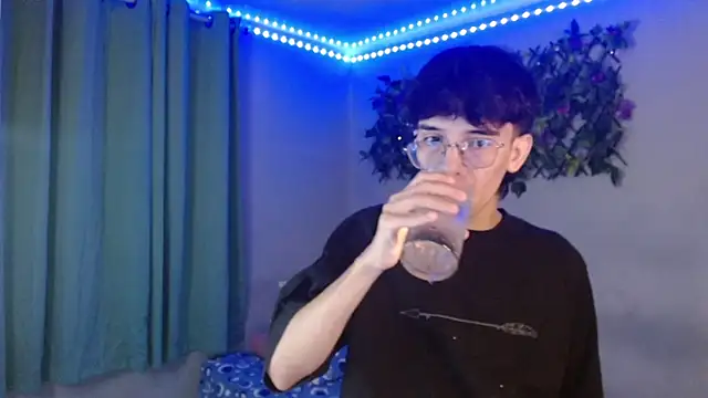 noah millerx online show from April 12, 2026, 5:00 am