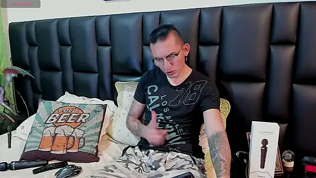 Mike Waters online show from April 10, 2026, 10:28 pm