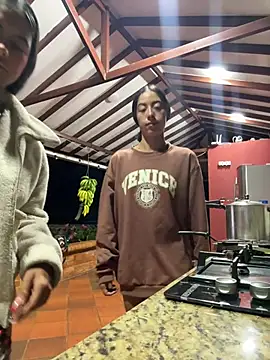 SAMY AND ARI online show from April 23, 2026, 10:22 am