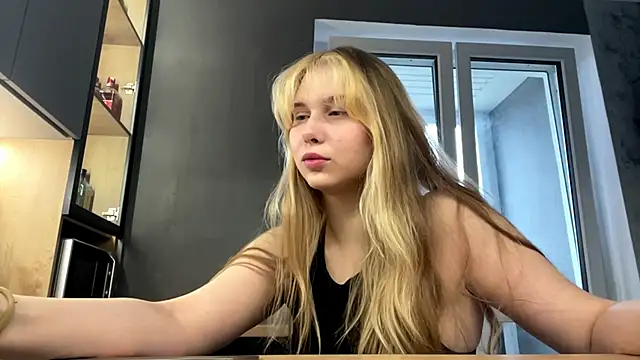 ShariLappas online show from March 18, 2026, 2:08 pm