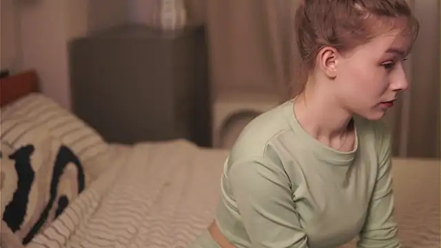 Snapshot of VenaLammo chatting on March 13, 2026, 1:49 pm VenaLammo online show from March 13, 2026, 1:49 pm