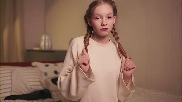 Snapshot of VenaLammo chatting on March 10, 2026, 2:43 pm VenaLammo online show from March 10, 2026, 2:43 pm