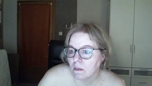 tina71707 online show from March 11, 2026, 1:38 pm