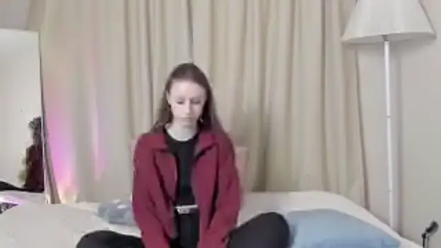 EllieRough online show from April 20, 2026, 3:24 pm