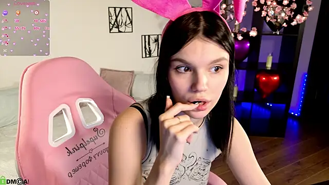 Snapshot of JanetCensley chatting on April 6, 2026, 9:32 am JanetCensley online show from April 6, 2026, 9:32 am