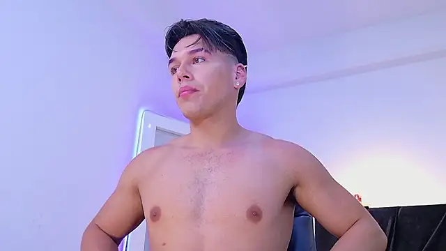 NIKLAS BRAUNN01 online show from March 18, 2026, 11:02 am