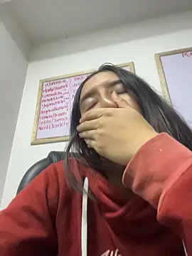 Snapshot of LilyRossi_ chatting on June 1, 2026, 11:43 am LilyRossi online show from June 1, 2026, 11:43 am