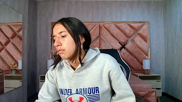 Snapshot of LilyRossi_ chatting on May 21, 2026, 12:35 pm LilyRossi online show from May 21, 2026, 12:35 pm
