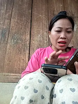 Snapshot of Mizu-hotshow chatting on May 12, 2026, 2:41 am Mizu-hotshow online show from May 12, 2026, 2:41 am