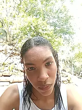 Snapshot of ginevere_20 chatting on April 24, 2026, 7:38 pm ginevere 20 online show from April 24, 2026, 7:38 pm