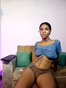 Snapshot of ginevere_20 chatting on May 13, 2026, 8:05 pm ginevere 20 online show from May 13, 2026, 8:05 pm