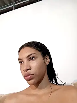 Snapshot of ginevere_20 chatting on May 10, 2026, 8:54 pm ginevere 20 online show from May 10, 2026, 8:54 pm