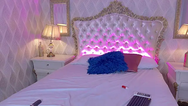 mia venon online show from April 15, 2026, 11:38 am