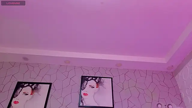 Genesisraydenx online show from June 10, 2026, 8:32 pm