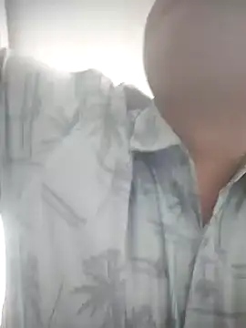 wanggang880903 online show from April 22, 2026, 3:52 pm