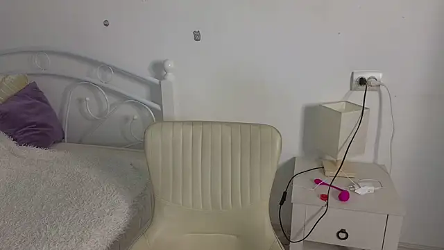 MollySally online show from June 12, 2026, 4:10 am