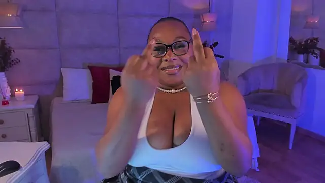 Snapshot of DestinyTornn chatting on June 21, 2026, 5:02 am DestinyTornn online show from June 21, 2026, 5:02 am