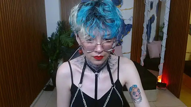 Lyra tay online show from April 17, 2026, 7:06 pm