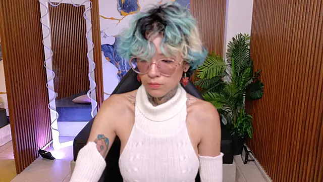 Lyra tay online show from May 26, 2026, 7:01 pm